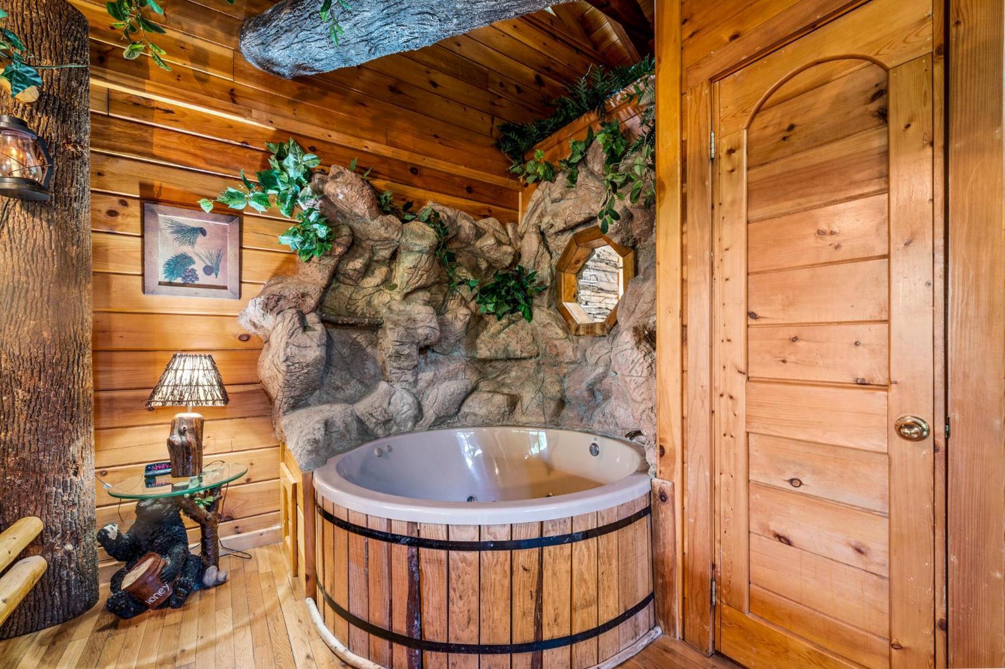 Gatlinburg Enchanted Treehouse By Stony Brook Cabins Екстериор снимка